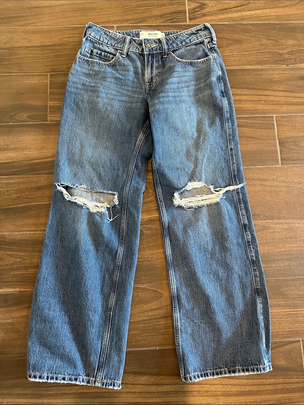 Women’s Hollister distressed low rise Baggy Blue Jeans 0R/25